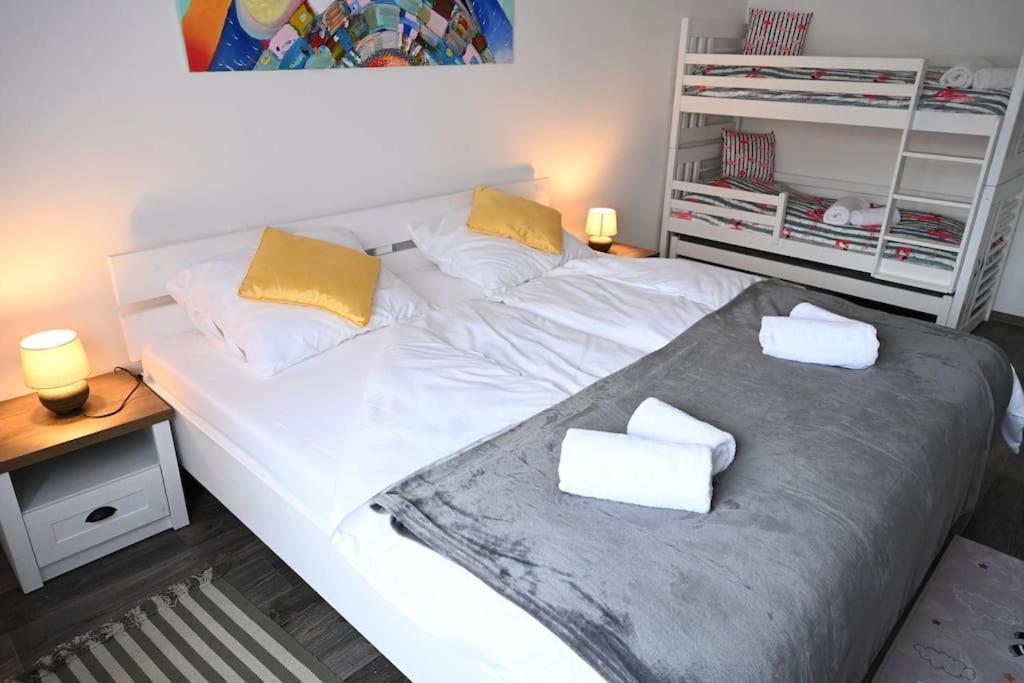 Rodinny Apartman U Broumovskeho Namesti Exteriér fotografie